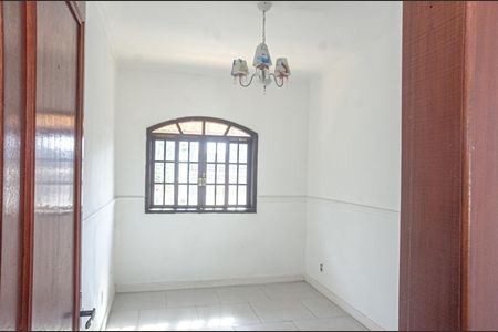 Casa para alugar com 4 quartos, 130m² em Campo Grande, Rio de Janeiro