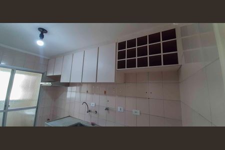 Cozinha de apartamento para alugar com 2 quartos, 68m² em Jardim Ester, São Paulo