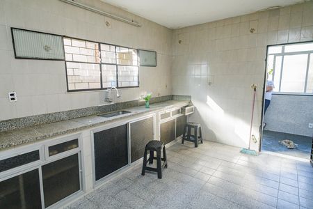 Casa para alugar com 4 quartos, 180m² em Campo Grande, Rio de Janeiro