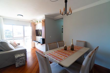 Apartamento à venda com 71m², 3 quartos e 1 vaga Apartamento à venda com 71m², 3 quartos e 1 vagaSala
