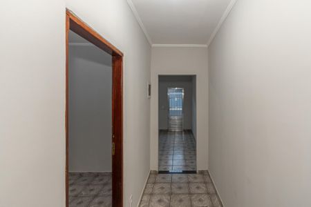 Casa à venda com 162m², 5 quartos e 3 vagasCorredor 