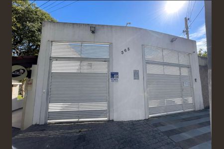 Fachada com Plaquinha SMNC-1068 de casa à venda com 4 quartos, 85m² em Conjunto Residencial Butanta, São Paulo