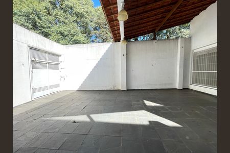 Quintal de casa à venda com 4 quartos, 85m² em Conjunto Residencial Butanta, São Paulo