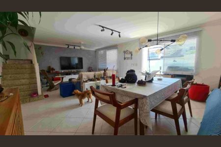 Casa à venda com 4 quartos, 190m² em Vargem Pequena, Rio de Janeiro