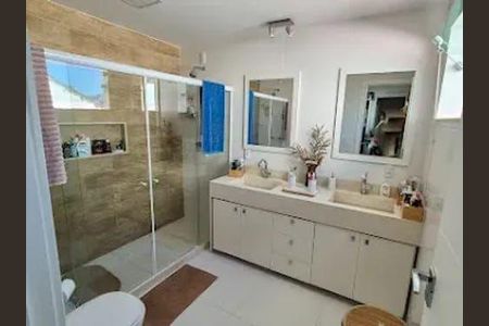 Casa à venda com 315m², 4 quartos e 2 vagas