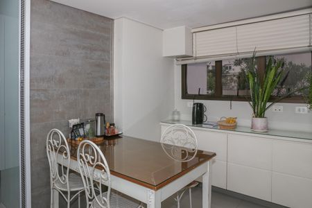 Sala de apartamento para alugar com 3 quartos, 193m² em Pompeia, São Paulo