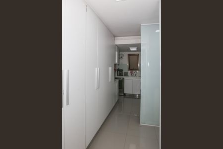 Apartamento à venda com 193m², 3 quartos e 3 vagas