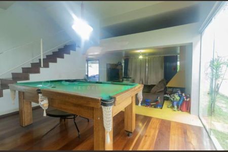 Casa à venda com 3 quartos, 180m² em Jardim Sao Nicolau, São Paulo