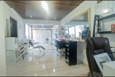 Casa à venda com 3 quartos, 180m² em Jardim Sao Nicolau, São Paulo