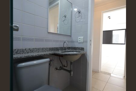 Banheiro de apartamento para alugar com 2 quartos, 64m² em Vila Andrade, São Paulo
