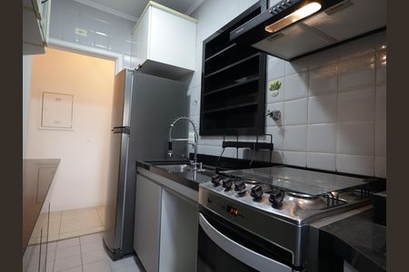 Cozinha de apartamento para alugar com 2 quartos, 64m² em Vila Andrade, São Paulo