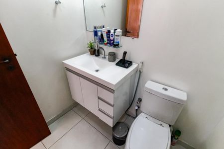 Banheiro de apartamento para alugar com 1 quarto, 37m² em Paraíso do Morumbi, São Paulo