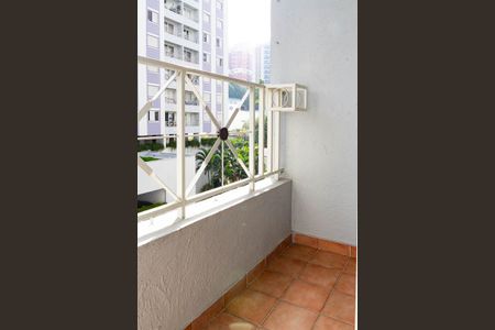 Apartamento à venda com 59m², 2 quartos e 1 vaga Apartamento à venda com 59m², 2 quartos e 1 vagaVaranda