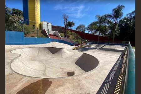 Casa à venda com 3 quartos, 206m² em Scenic, Barueri