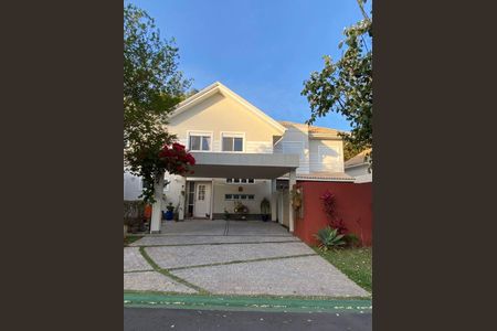 Casa à venda com 3 quartos, 206m² em Scenic, Barueri