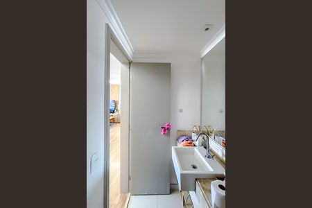 Apartamento à venda com 125m², 3 quartos e 3 vagas Apartamento à venda com 125m², 3 quartos e 3 vagasLavabo