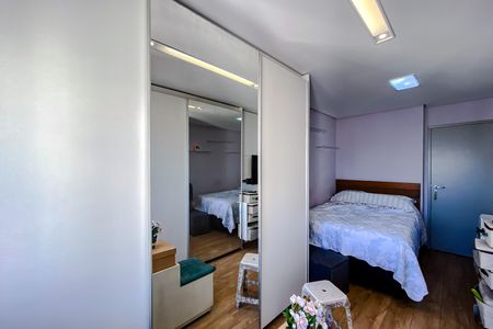 Apartamento à venda com 125m², 3 quartos e 3 vagas Apartamento à venda com 125m², 3 quartos e 3 vagasQuarto 1 - Suíte
