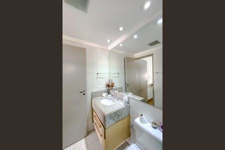 Apartamento à venda com 125m², 3 quartos e 3 vagas Apartamento à venda com 125m², 3 quartos e 3 vagasBanheiro da Suíte 2