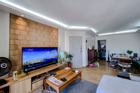 Apartamento à venda com 125m², 3 quartos e 3 vagas Apartamento à venda com 125m², 3 quartos e 3 vagasSala