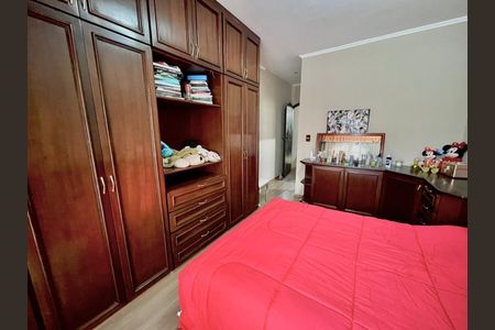 Casa à venda com 3 quartos, 166m² em Jardim Iva, São Paulo