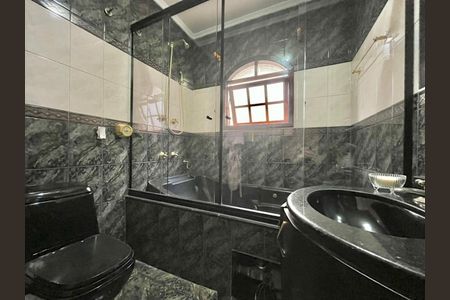 Casa à venda com 166m², 3 quartos e 3 vagas
