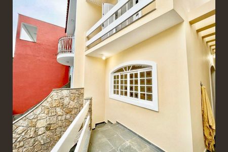 Casa à venda com 166m², 3 quartos e 3 vagas