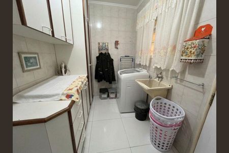 Casa à venda com 3 quartos, 166m² em Jardim Iva, São Paulo