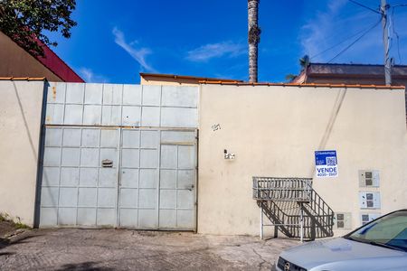 Fachada  de casa à venda com 3 quartos, 480m² em Jardim Bandeirantes, Diadema