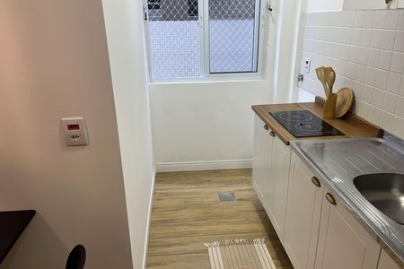 Studio para alugar com 28m², 1 quarto e 1 vaga Studio para alugar com 28m², 1 quarto e 1 vagaCozinha e Área de Serviço