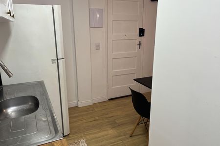 Studio para alugar com 28m², 1 quarto e 1 vaga Studio para alugar com 28m², 1 quarto e 1 vagaCozinha e Área de Serviço