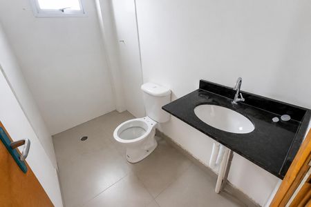 Banheiro de apartamento à venda com 2 quartos, 60m² em Vila Bela, São Paulo