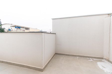 Apartamento à venda com 60m², 2 quartos e sem vaga Apartamento à venda com 60m², 2 quartos e sem vagaVaranda