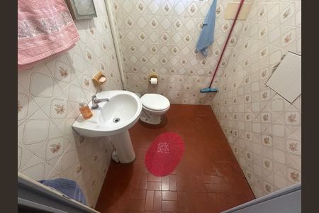 Casa para alugar com 70m², 2 quartos e 1 vaga Casa para alugar com 70m², 2 quartos e 1 vagaBanheiro