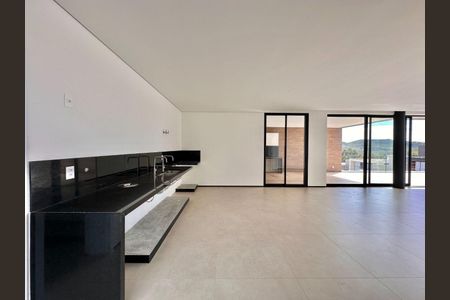 Casa à venda com 504m², 4 quartos e 4 vagas
