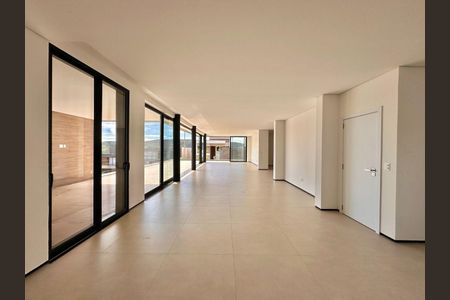 Casa à venda com 504m², 4 quartos e 4 vagas