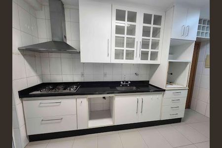 Apartamento para alugar com 165m², 3 quartos e 2 vagas