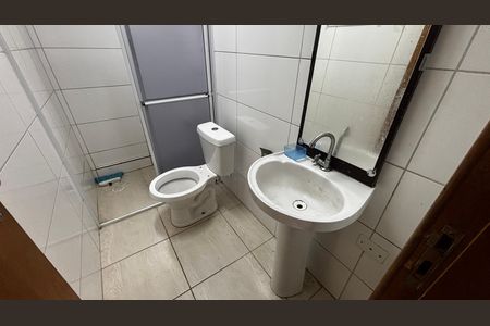 Banheiro de apartamento para alugar com 2 quartos, 47m² em Vila Guaraciaba, Santo André