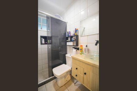 Casa de condomínio para alugar com 56m², 2 quartos e 1 vaga Casa de condomínio para alugar com 56m², 2 quartos e 1 vagaBanheiro