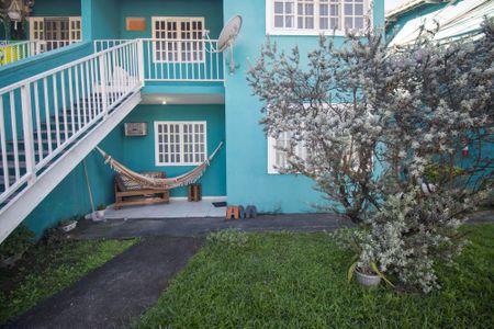 Casa de condomínio para alugar com 56m², 2 quartos e 1 vaga Casa de condomínio para alugar com 56m², 2 quartos e 1 vagaFachada