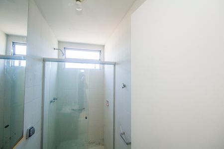 Banheiro de apartamento para alugar com 2 quartos, 10m² em Jacarepaguá, Rio de Janeiro