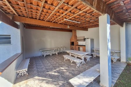 Apartamento à venda com 45m², 2 quartos e 1 vaga Apartamento à venda com 45m², 2 quartos e 1 vagaÁrea comum - Churrasqueira