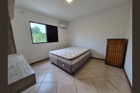Quarto 1 de apartamento para alugar com 3 quartos, 96m² em Lagoa da Conceição, Florianópolis