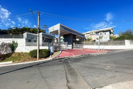 Casa de condomínio para alugar com 120m², 3 quartos e 2 vagas Casa de condomínio para alugar com 120m², 3 quartos e 2 vagasFachada Condomínio