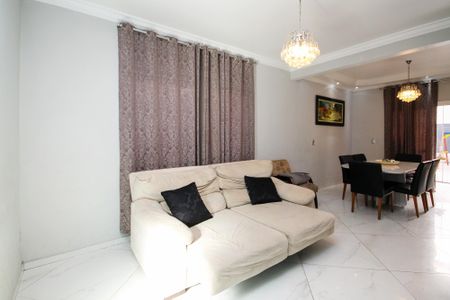 Casa de condomínio para alugar com 120m², 3 quartos e 2 vagas Casa de condomínio para alugar com 120m², 3 quartos e 2 vagasSala de Estar