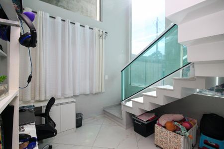 Casa de condomínio para alugar com 120m², 3 quartos e 2 vagas Casa de condomínio para alugar com 120m², 3 quartos e 2 vagasEscritório