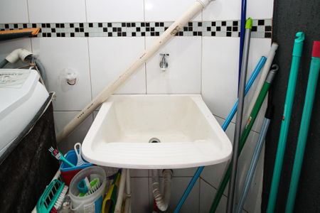 Casa de condomínio para alugar com 120m², 3 quartos e 2 vagas Casa de condomínio para alugar com 120m², 3 quartos e 2 vagasLavanderia