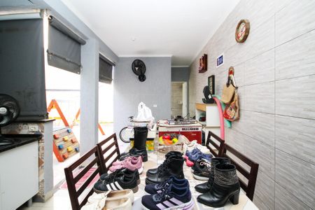 Casa de condomínio para alugar com 120m², 3 quartos e 2 vagas Casa de condomínio para alugar com 120m², 3 quartos e 2 vagasChurrasqueira