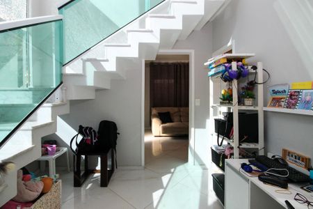 Casa de condomínio para alugar com 120m², 3 quartos e 2 vagas Casa de condomínio para alugar com 120m², 3 quartos e 2 vagasEscritório