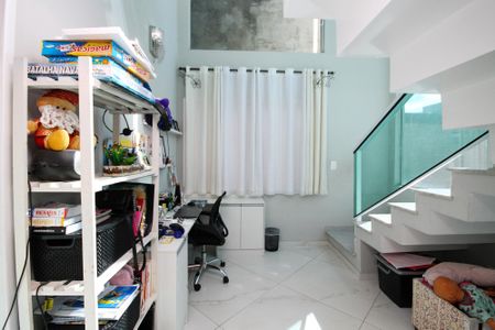 Casa de condomínio para alugar com 120m², 3 quartos e 2 vagas Casa de condomínio para alugar com 120m², 3 quartos e 2 vagasEscritório