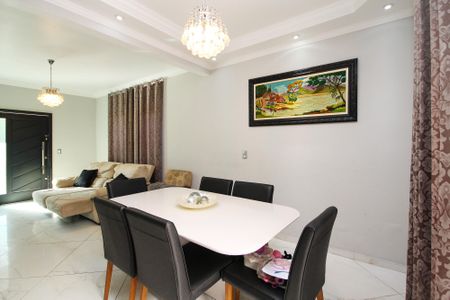 Casa de condomínio para alugar com 120m², 3 quartos e 2 vagas Casa de condomínio para alugar com 120m², 3 quartos e 2 vagasSala de Jantar